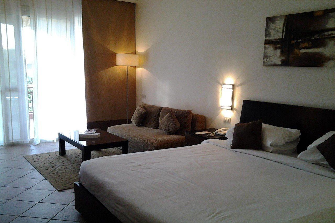 Moevenpick Resort El Sokhna Ain Sukhna Exterior foto A room at the hotel