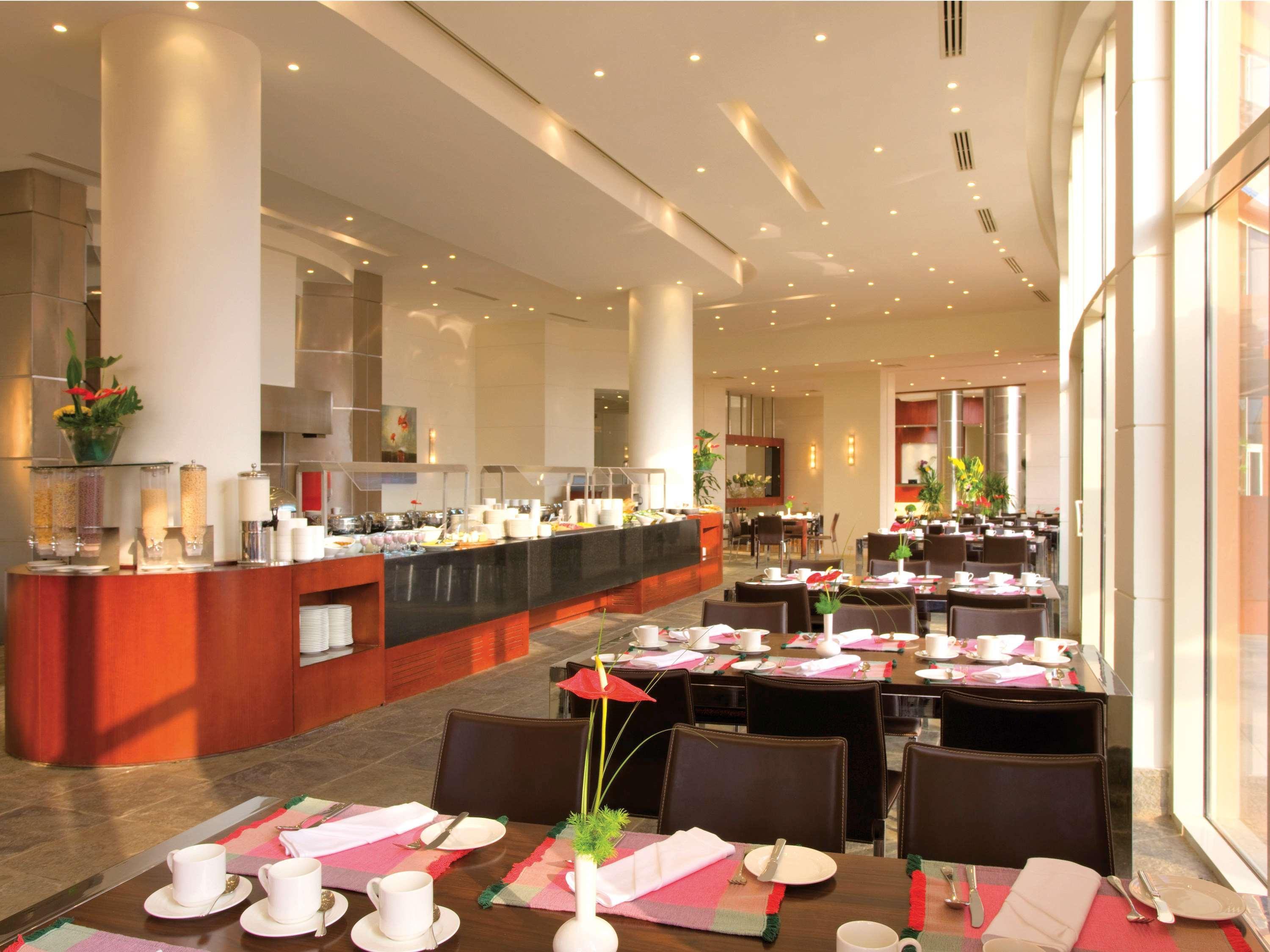 Moevenpick Resort El Sokhna Ain Sukhna Exterior foto The restaurant