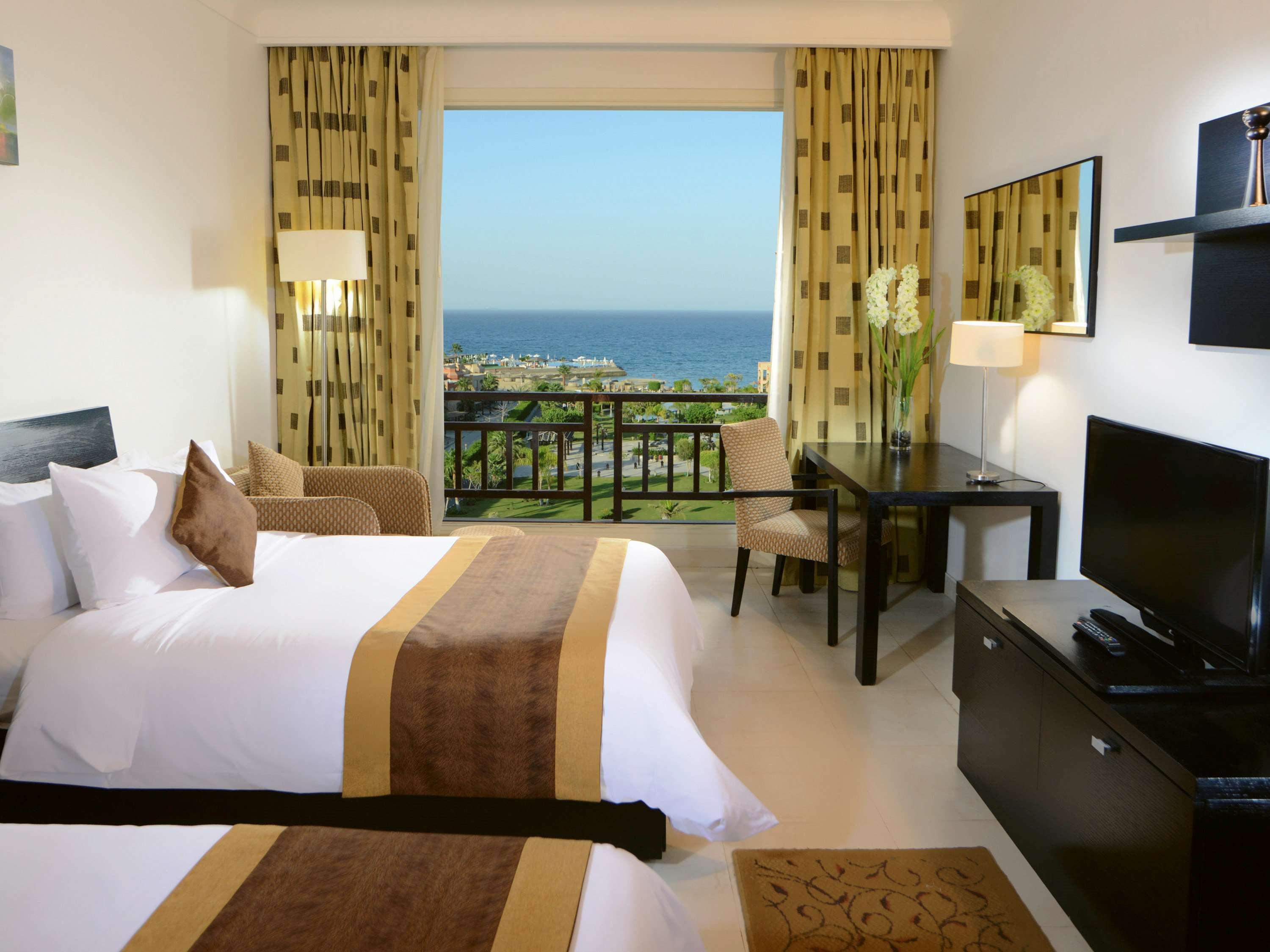 Moevenpick Resort El Sokhna Ain Sukhna Exterior foto A room at the Hilton Sharm El Sheikh