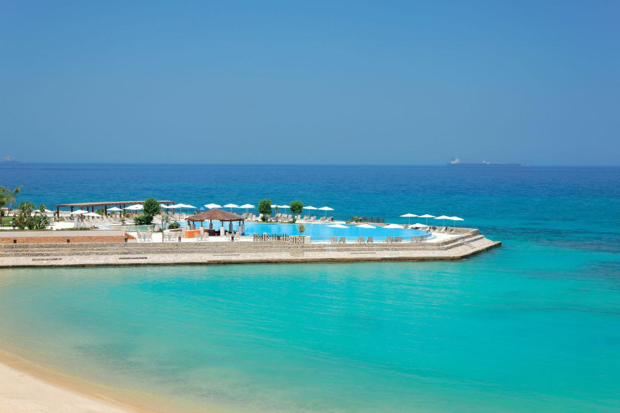 Moevenpick Resort El Sokhna Ain Sukhna Exterior foto The beach at the Dead Sea